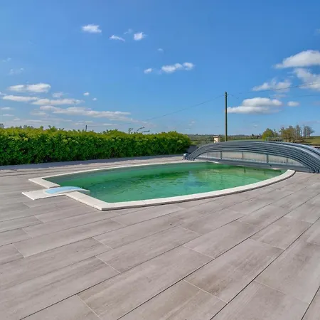 Prázdninový dům Lavergne, Piscine Privee Et Superbe Vue